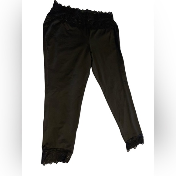 SHEIN Pants - SHEIN 4X lace elastic high waisted Black Leggings with lace bottoms nwot
